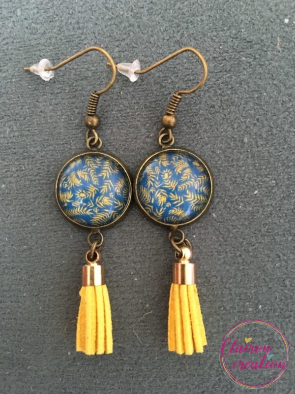 Boucles pompon feuillage jaune et bleu