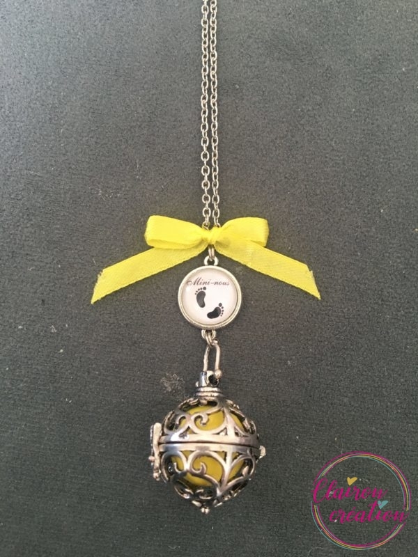 Bola de grossesse avec ruban en satin jaune