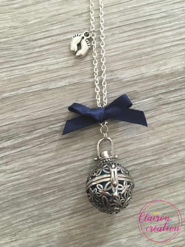 Bola de grossesse avec ruban en satin marine