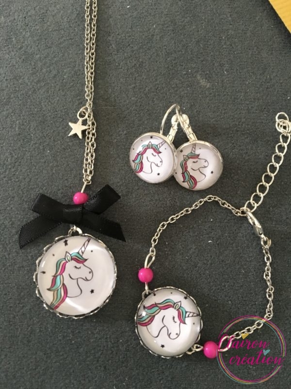 Parure avec une jolie Licorne