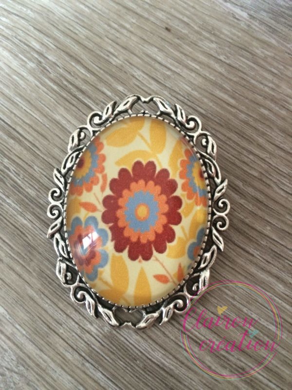 Broche vintage moutarde