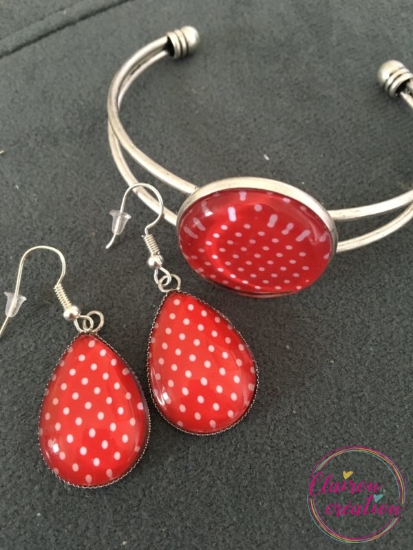 Boucles motif rouge pois blanc + manchette