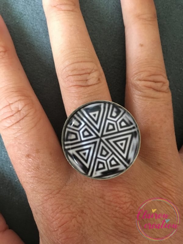 Bague géométrique motif Noir et Blanc