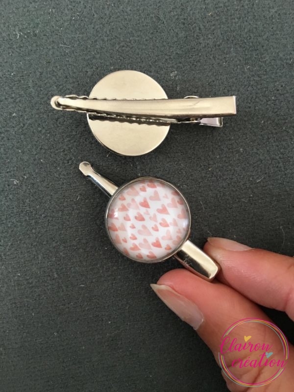 Barrette Plein de petits coeurs roses