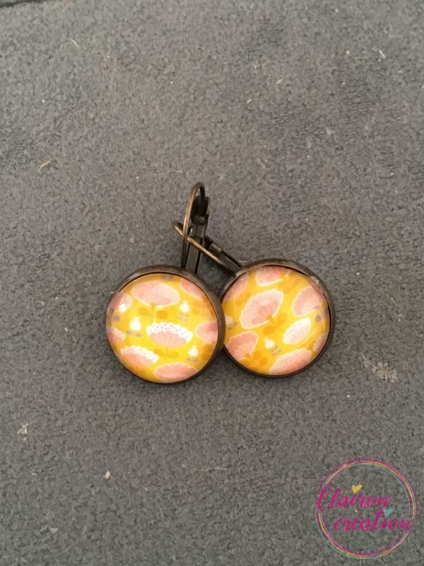 Boucles Encore et Toujours des fleurs !!