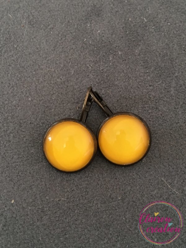 Boucles dormeuse couleur moutarde uni