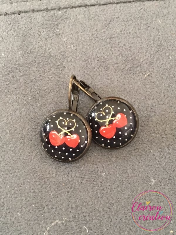 Boucles format dormeuse CERISE