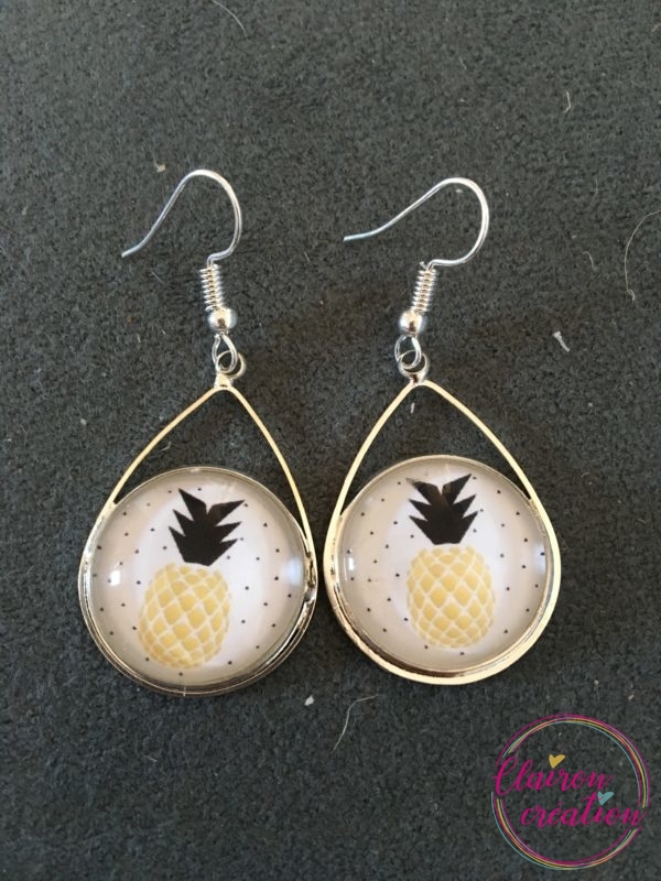 Boucles triangle Joli Ananas sur fond à pois