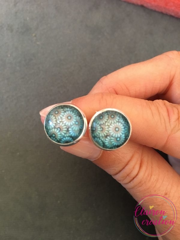 Puces d'oreilles Motif fleuri bleu / noir