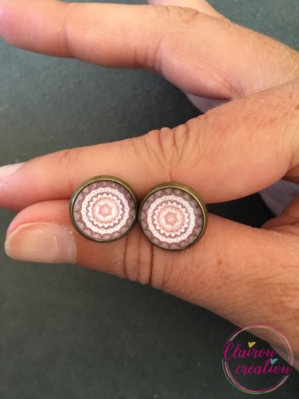 Puces d'oreilles joli Mandala