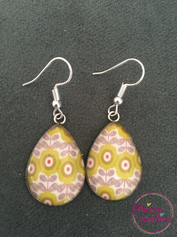 Boucles goutte motif rétro Fleurs vertes