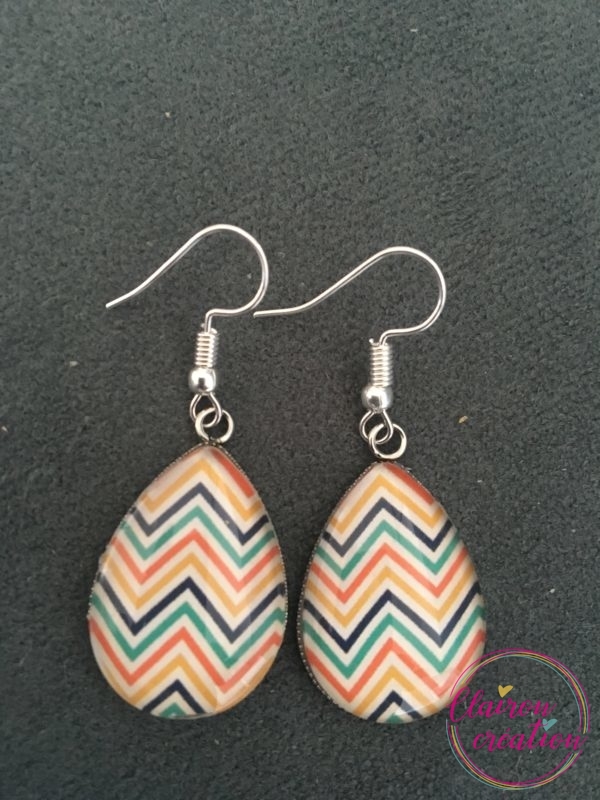 Boucles goutte motif zig zag en couleur