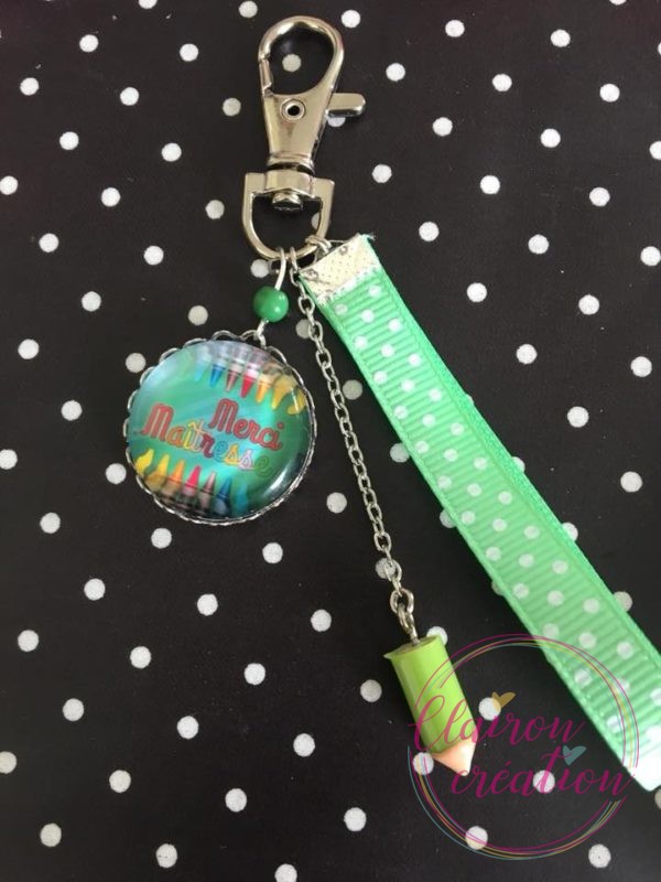 Porte Clé Merci Maîtresse vert