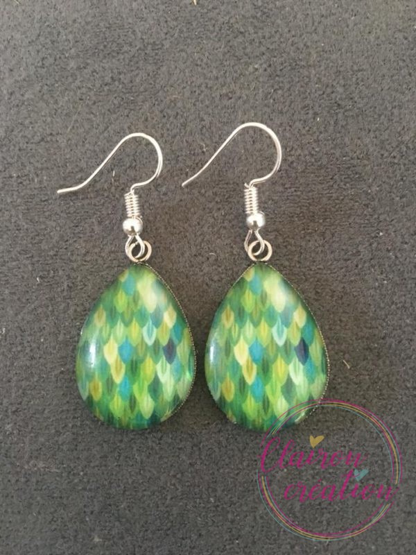 Boucles goutte pétales vertes
