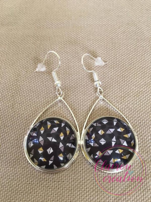 Boucles triangle méli mélo fond noir