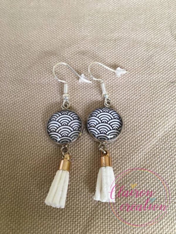 Boucles pompon arc en ciel noir et blanc