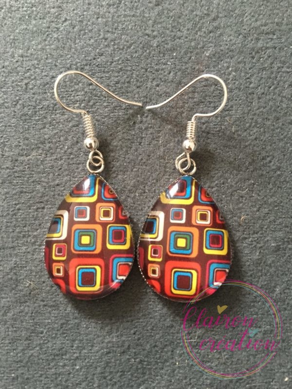 Boucles goutte carré vintage marron