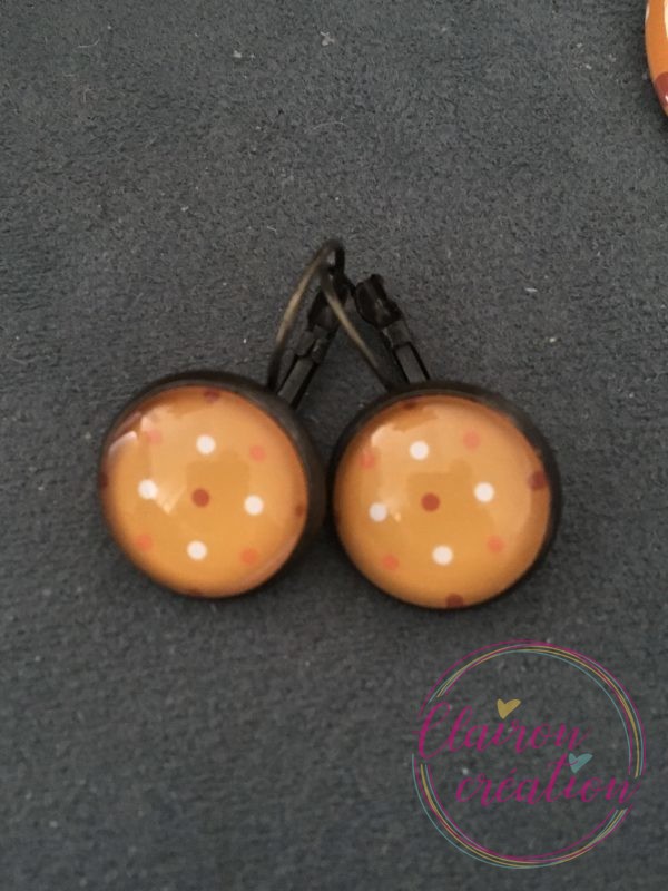Boucles pois fond orange