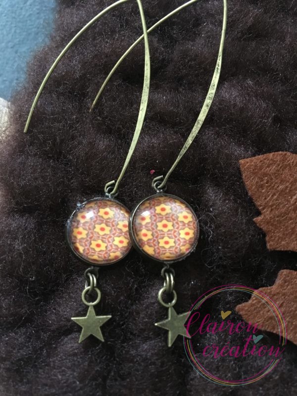Boucles hameçon fleurs jaune et rouge