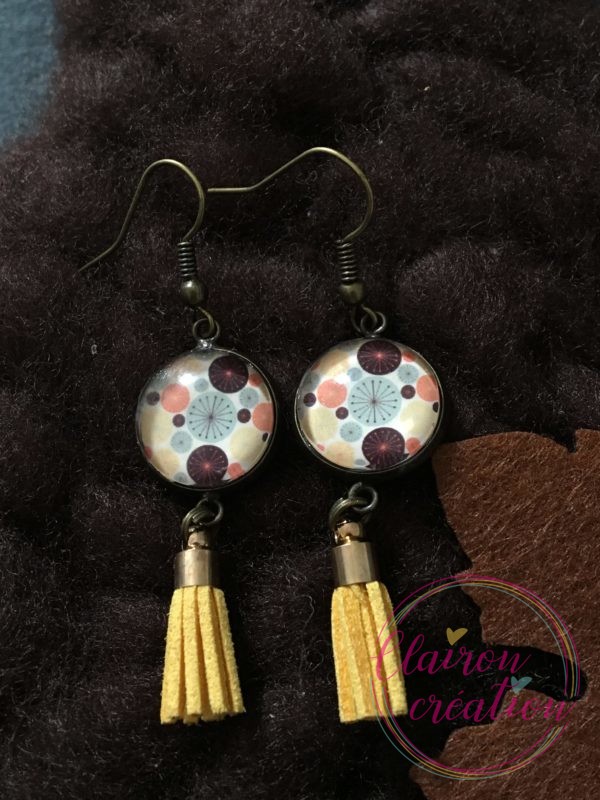 Boucles pompon rétro avec cercles