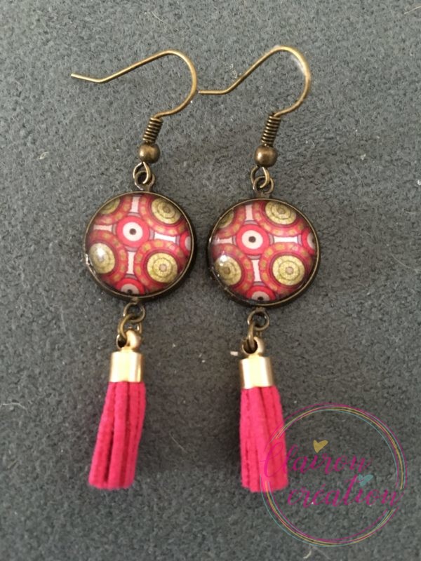 Boucles pompon rond en fleurs