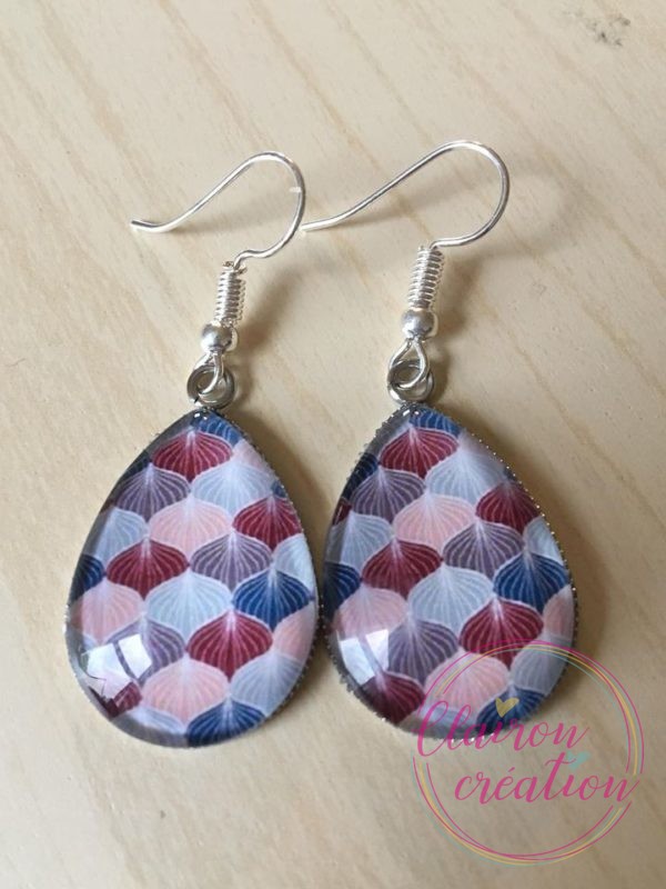 Boucles goutte parapluies collés