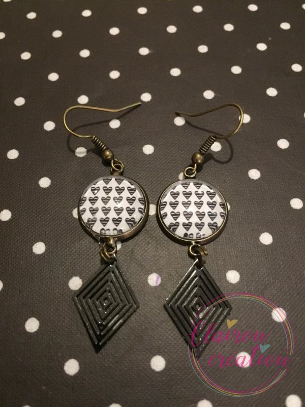 Boucles cœurs noir et blanc