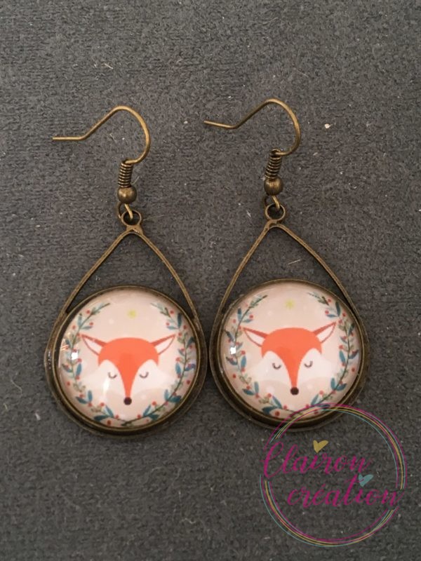 Boucles triangle Noël renard avec lauriers