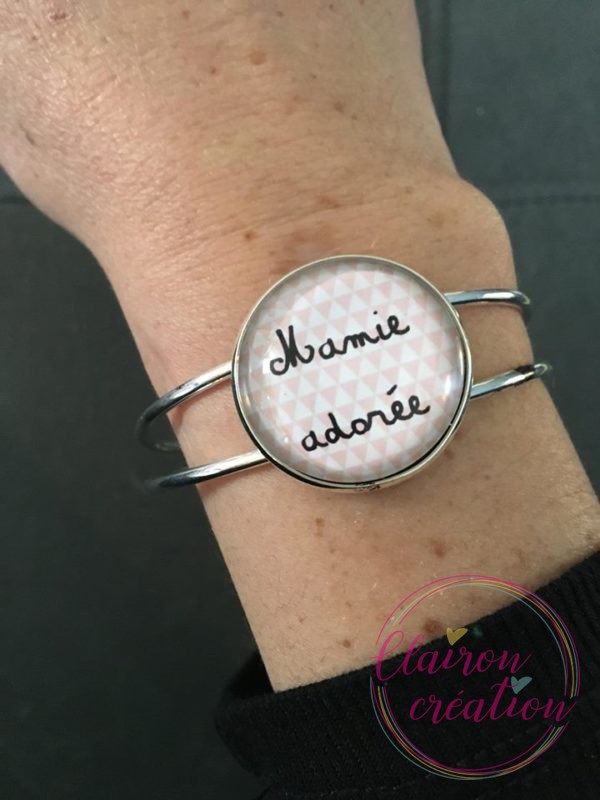 Bracelet Manchette Mamie adorée fond rose