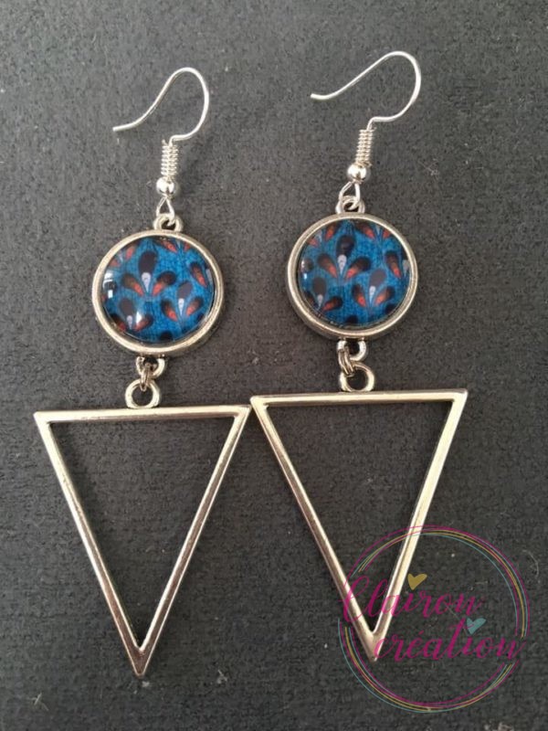 Boucles Pendantes motif fleurs fond bleu