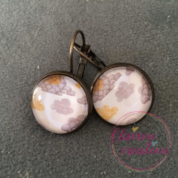 Boucles nuages jaunes et gris