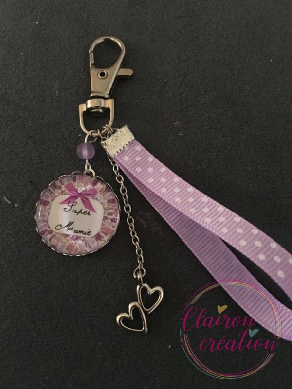 Porte Clé Super Mamie fond violet