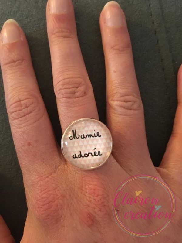 Bague ma Mamie adorée sur rose
