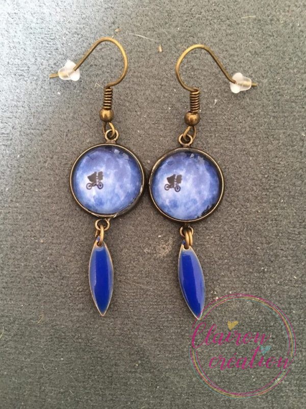 Boucles pendantes E.T pleine lune