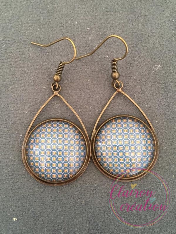 Boucles triangle billes jaunes dans zig zag