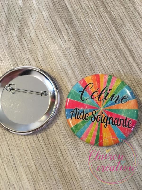 Badge prénom aide soignante arc en ciel
