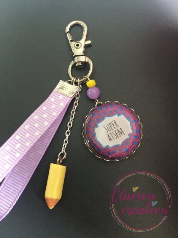 Porte Clé super ATSEM ton violet