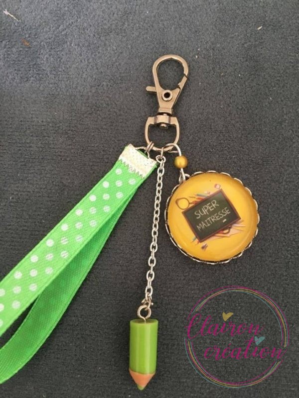 Porte Clé Super Maîtresse vert et jaune