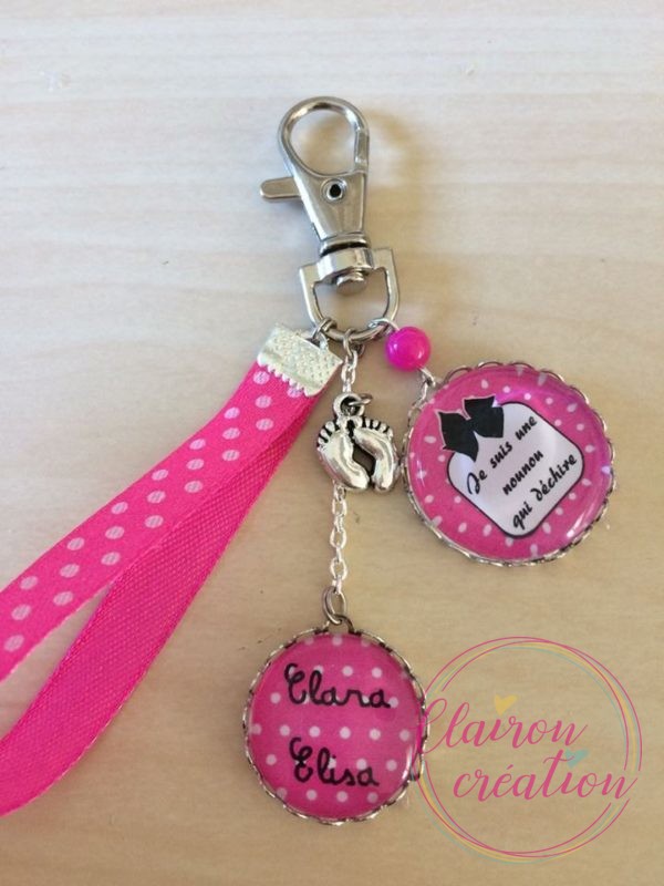 Porte Clé je suis une Nounou qui déchire ton rose avec prénom