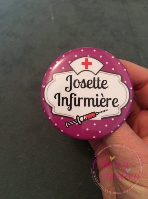 Badge prénom infirmiere violet