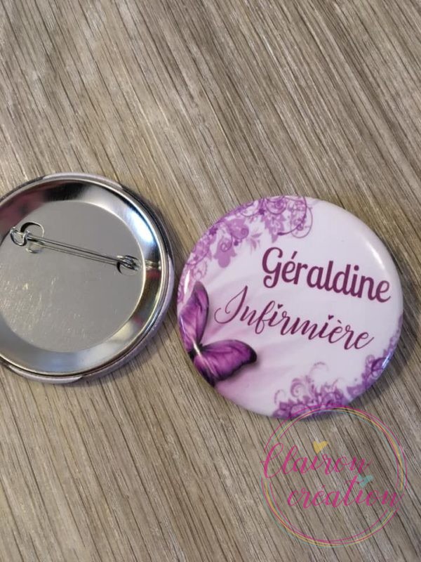 Badge prénom infirmiere fond violet