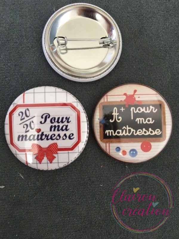 Badge au choix pour une maitresse