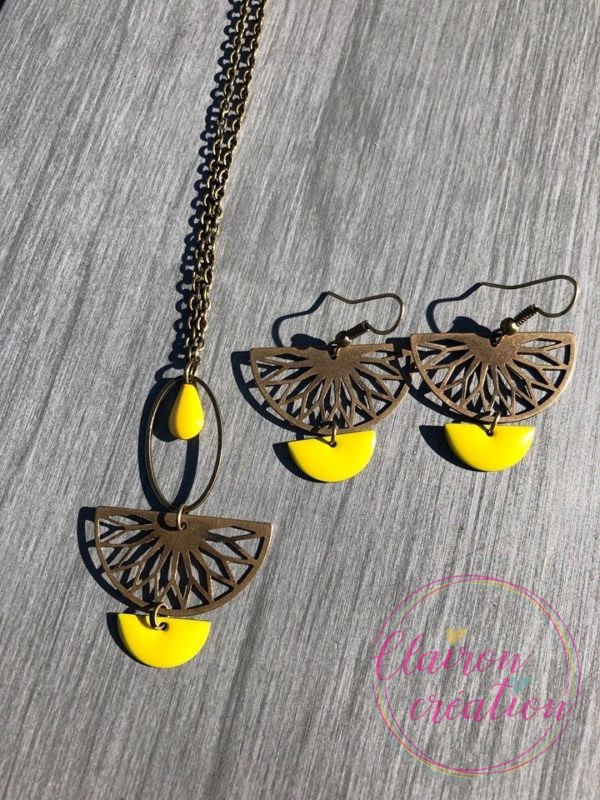 Parure éventail cuivrée et sequins jaunes