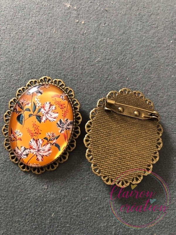 Broche fleurie moutarde (47)