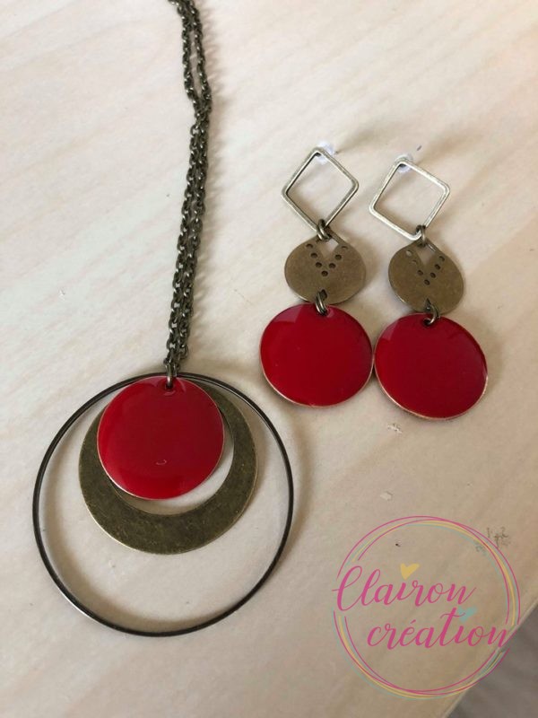 Parure avec cercles et rond couleur rouge