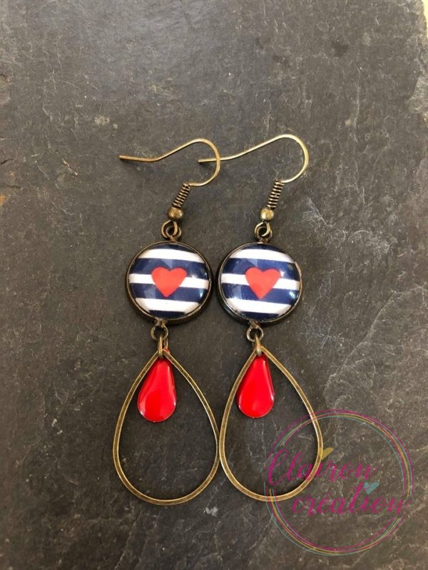 Boucles pendantes coeur marinière avec gouttes rouges