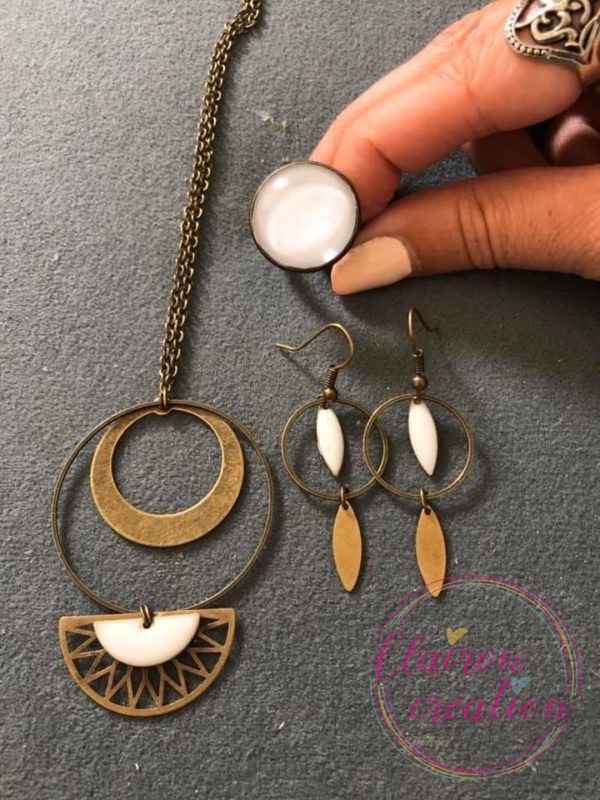 Parure avec cercles et rond couleur blanc