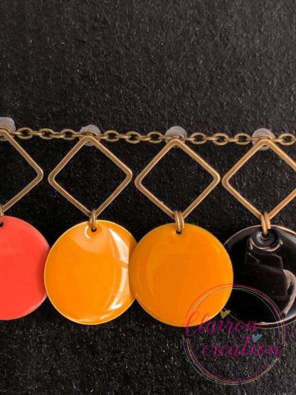 Boucles pendantes sequin carré orange