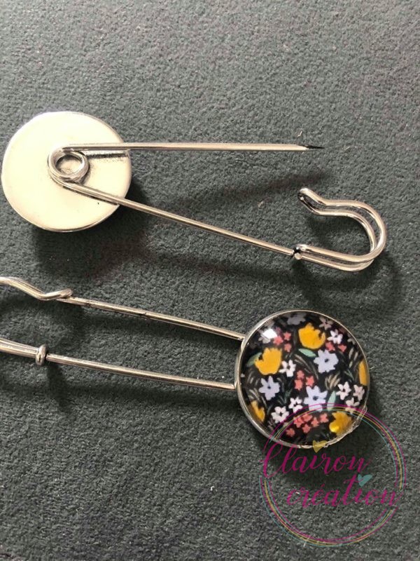 Broche en fleurs