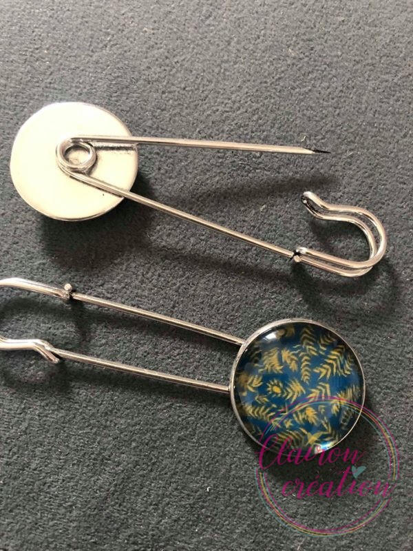 Broche feuilles dorées